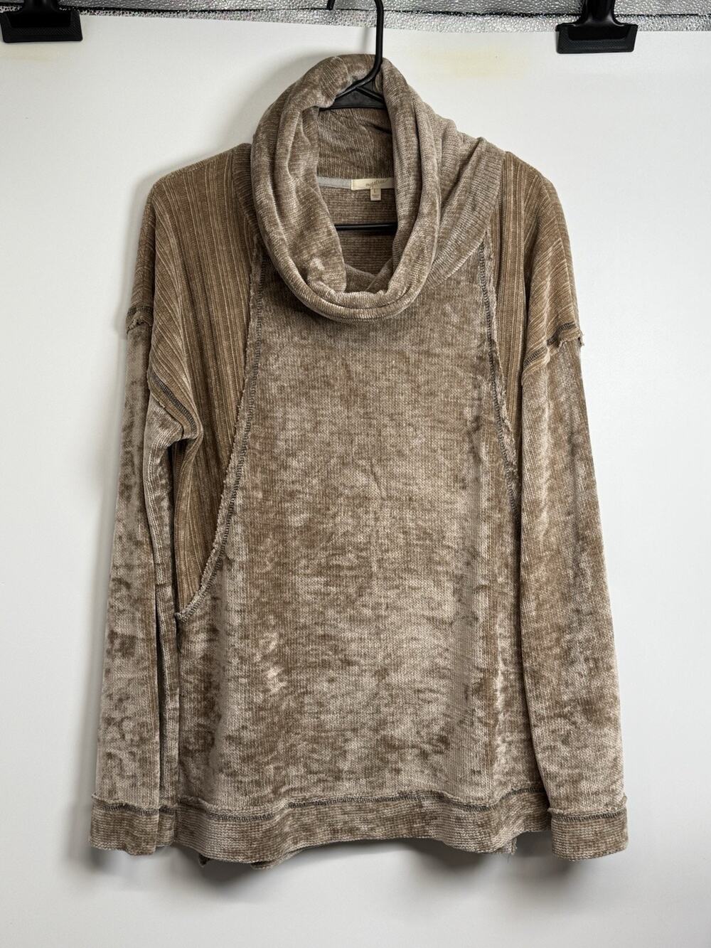 Mystree sweater Women’s Size Large Brown Cowl Neck Pullover